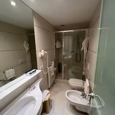 Daniel & Ristorante Cocchi 3* بارما